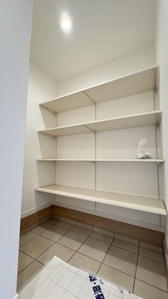 �_�ސ쌧���l�s������{���̐V�z��ˌ��Ă̎��[