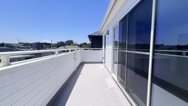 �_�ސ쌧���l�s������{���̐V�z��ˌ��Ẵo���R�j�[