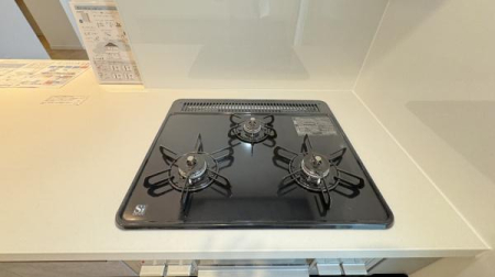 �_�ސ쌧���l�s������{���̐V�z��ˌ��ẴL�b�`��