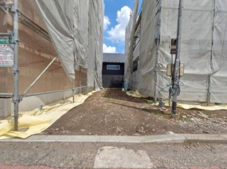 �_�ސ쌧���l�s�ߌ���k����1���ڂ̐V�z��ˌ��Ă̒��ԏ�