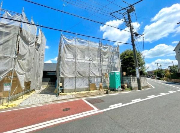 �_�ސ쌧���l�s�ߌ���k����1���ڂ̐V�z��ˌ��Ă̑O�ʓ��H�܂ތ��n�ʐ^