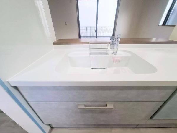 �_�ސ쌧���l�s�ߌ��扺���g6���ڂ̐V�z��ˌ��ẴL�b�`��