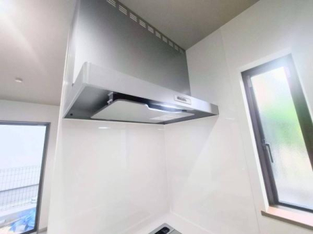 �_�ސ쌧���l�s�ߌ��扺���g6���ڂ̐V�z��ˌ��ẴL�b�`��