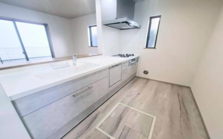 �_�ސ쌧���l�s�ߌ��扺���g6���ڂ̐V�z��ˌ��ẴL�b�`��