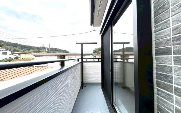 �_�ސ쌧���q�s����3���ڂ̐V�z��ˌ��Ẵo���R�j�[