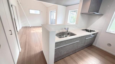 �_�ސ쌧���q�s����3���ڂ̐V�z��ˌ��ẴL�b�`��