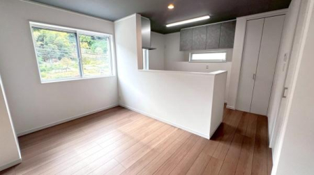 �_�ސ쌧���q�s����3���ڂ̐V�z��ˌ��ẴL�b�`��