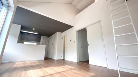 �_�ސ쌧���q�s����3���ڂ̐V�z��ˌ��Ẵ��r���O