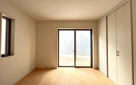 �_�ސ쌧���q�s����3���ڂ̐V�z��ˌ��Ă̎q������