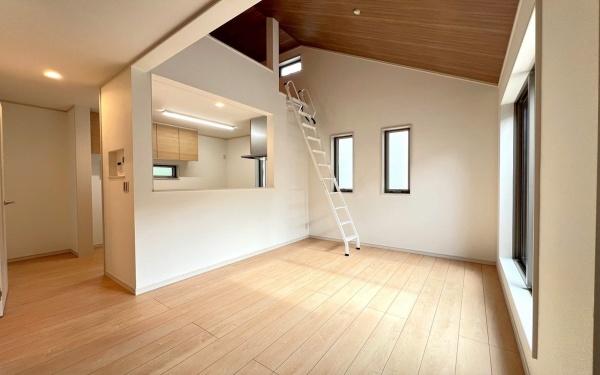 �_�ސ쌧���q�s����3���ڂ̐V�z��ˌ��Ẵ��r���O