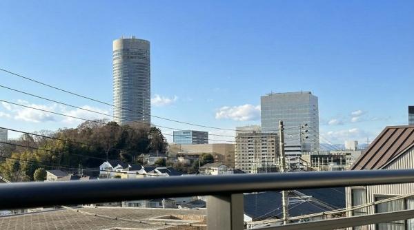 �_�ސ쌧���l�s�`�k����k1���ڂ̐V�z��ˌ��Ă̏Z�˂���̒��]�ʐ^