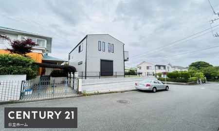 �_�ސ쌧���l�s�����\����1���ڂ̐V�z��ˌ��Ă̑O�ʓ��H�܂ތ��n�ʐ^