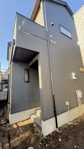 �_�ސ쌧���l�s�΋掛�R���̐V�z��ˌ��Ă̌��n�O�ώʐ^