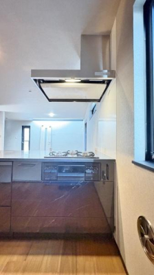 �_�ސ쌧���l�s�΋掛�R���̐V�z��ˌ��ẴL�b�`��