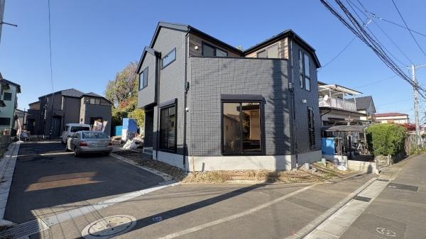 �_�ސ쌧���l�s�΋掛�R���̐V�z��ˌ��Ă̑O�ʓ��H�܂ތ��n�ʐ^