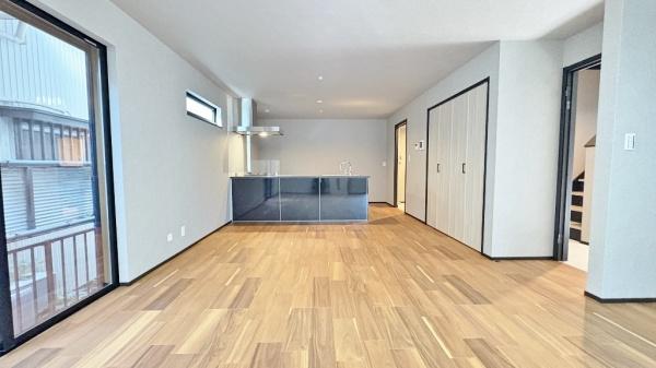 �_�ސ쌧���l�s�΋掛�R���̐V�z��ˌ��Ẵ��r���O