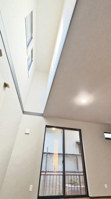 �_�ސ쌧���l�s�΋掛�R���̐V�z��ˌ��Ẵ��r���O