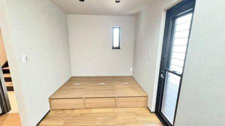 �_�ސ쌧���l�s�΋掛�R���̐V�z��ˌ��Ẵ��r���O