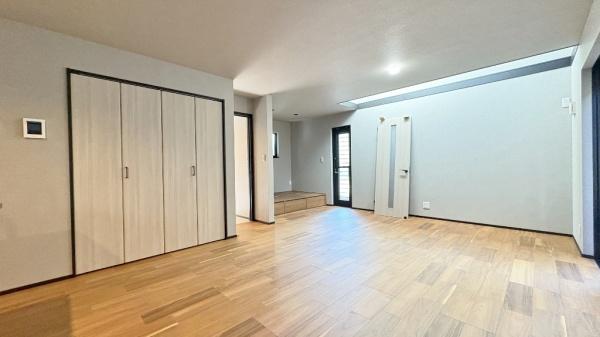 �_�ސ쌧���l�s�΋掛�R���̐V�z��ˌ��Ẵ��r���O