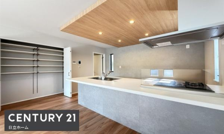 �_�ސ쌧���l�s�����x����1���ڂ̐V�z��ˌ��ẴL�b�`��