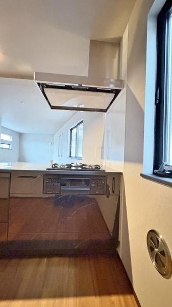 �_�ސ쌧���l�s�ߌ��揬�쒬�̐V�z��ˌ��ẴL�b�`��