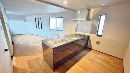 �_�ސ쌧���l�s�ߌ��揬�쒬�̐V�z��ˌ��ẴL�b�`��