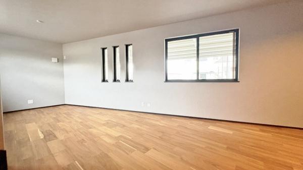 �_�ސ쌧���l�s�ߌ��揬�쒬�̐V�z��ˌ��Ẵ��r���O