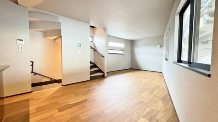 �_�ސ쌧���l�s�ߌ��揬�쒬�̐V�z��ˌ��Ẵ��r���O