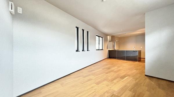 �_�ސ쌧���l�s�ߌ��揬�쒬�̐V�z��ˌ��Ẵ��r���O