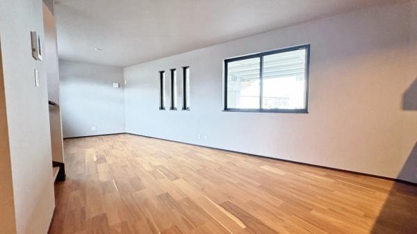 �_�ސ쌧���l�s�ߌ��揬�쒬�̐V�z��ˌ��Ẵ��r���O