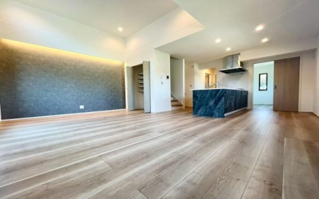 �_�ސ쌧���l�s�_�ސ�搼����3���ڂ̐V�z��ˌ��Ẵ��r���O