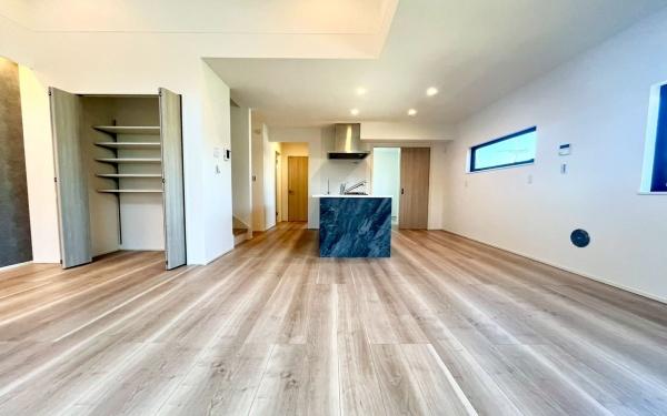 �_�ސ쌧���l�s�_�ސ�搼����3���ڂ̐V�z��ˌ��Ẵ��r���O