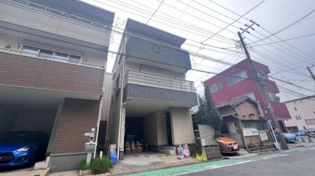 �_�ސ쌧���s����l�J�㒬�̒��È�ˌ��Ă̂��̑����n