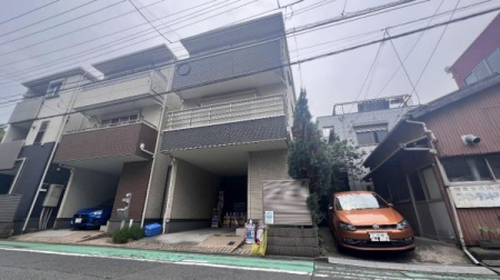 �_�ސ쌧���s����l�J�㒬�̒��È�ˌ��Ă̂��̑����n