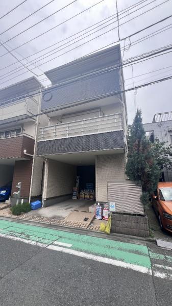 �_�ސ쌧���s����l�J�㒬�̒��È�ˌ��Ă̂��̑����n