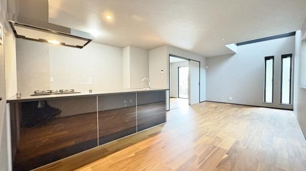 �_�ސ쌧���l�s�ߌ���1���ڂ̐V�z��ˌ��Ẵ��r���O