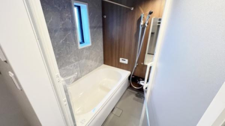 �_�ސ쌧���l�s�ߌ���1���ڂ̐V�z��ˌ��Ă̗���