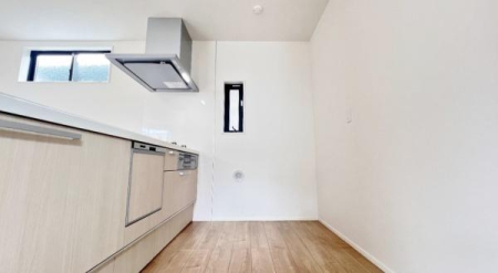 �_�ސ쌧���l�s�ߌ���4���ڂ̐V�z��ˌ��ẴL�b�`��