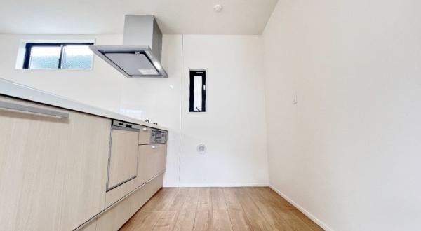 �_�ސ쌧���l�s�ߌ���4���ڂ̐V�z��ˌ��ẴL�b�`��