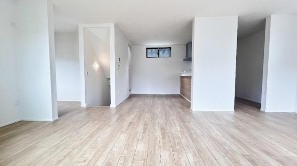 �_�ސ쌧���l�s�ߌ���4���ڂ̐V�z��ˌ��Ẵ��r���O