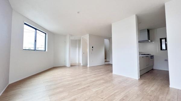 �_�ސ쌧���l�s�ߌ���4���ڂ̐V�z��ˌ��Ẵ��r���O