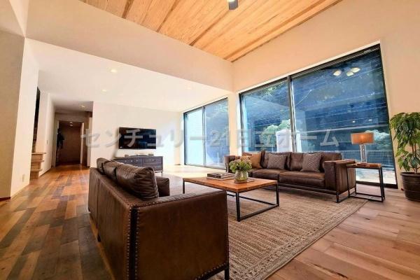 �_�ސ쌧���q�s����3���ڂ̐V�z��ˌ��Ẵ��r���O