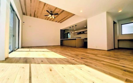 �_�ސ쌧���q�s����3���ڂ̐V�z��ˌ��Ẵ��r���O