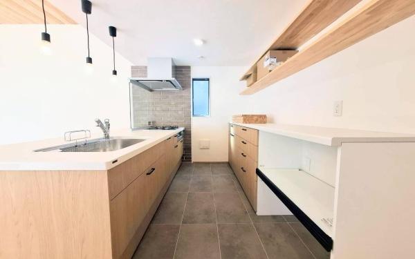 �_�ސ쌧���q�s����3���ڂ̐V�z��ˌ��ẴL�b�`��