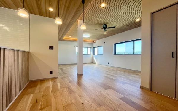 �_�ސ쌧���q�s�J�c6���ڂ̒��È�ˌ��Ẵ��r���O