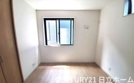 �_�ސ쌧���l�s�ߌ���k����7���ڂ̐V�z��ˌ��Ă̎q������