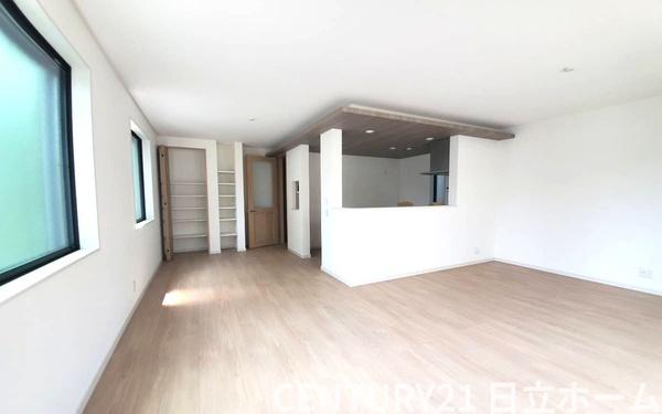 �_�ސ쌧���l�s�ߌ���k����7���ڂ̐V�z��ˌ��Ẵ��r���O