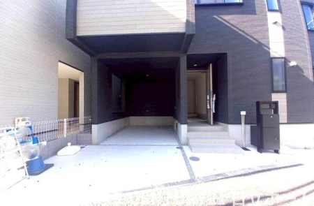 �_�ސ쌧���l�s�ߌ���k����7���ڂ̐V�z��ˌ��Ă̒��ԏ�