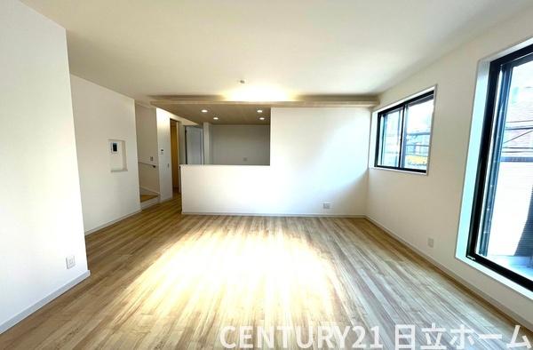 �_�ސ쌧���l�s�ߌ���k����7���ڂ̐V�z��ˌ��Ẵ��r���O