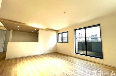 �_�ސ쌧���l�s�ߌ���k����7���ڂ̐V�z��ˌ��Ẵ��r���O